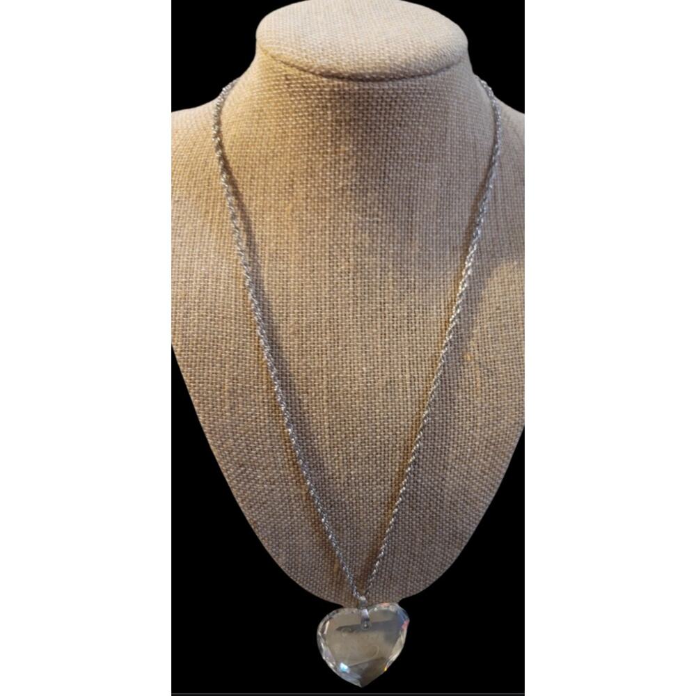 Silver Toned Rope Chain with Acrylic Heart "Love"